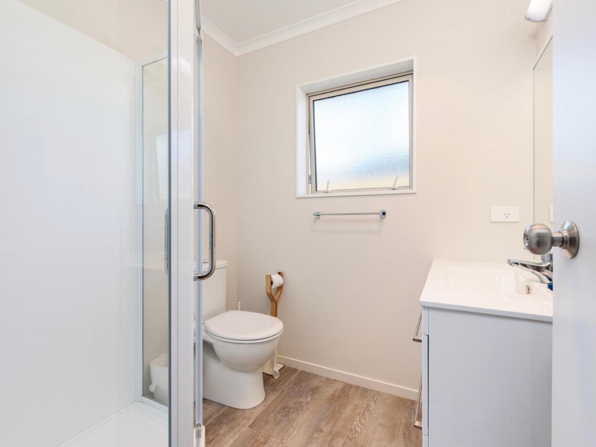 Modern Beach Break - Waihi Beach Holiday Home エクステリア 写真